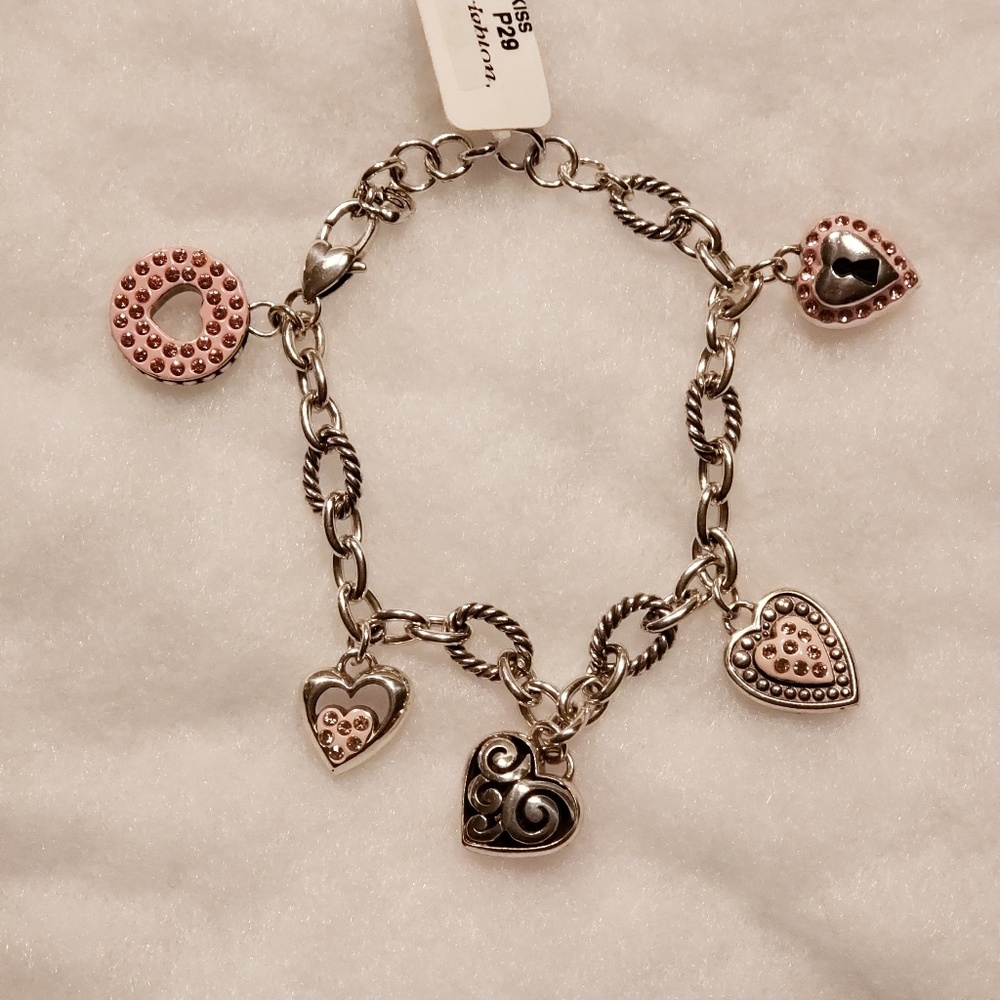 Cupids Kiss Charm bracelet